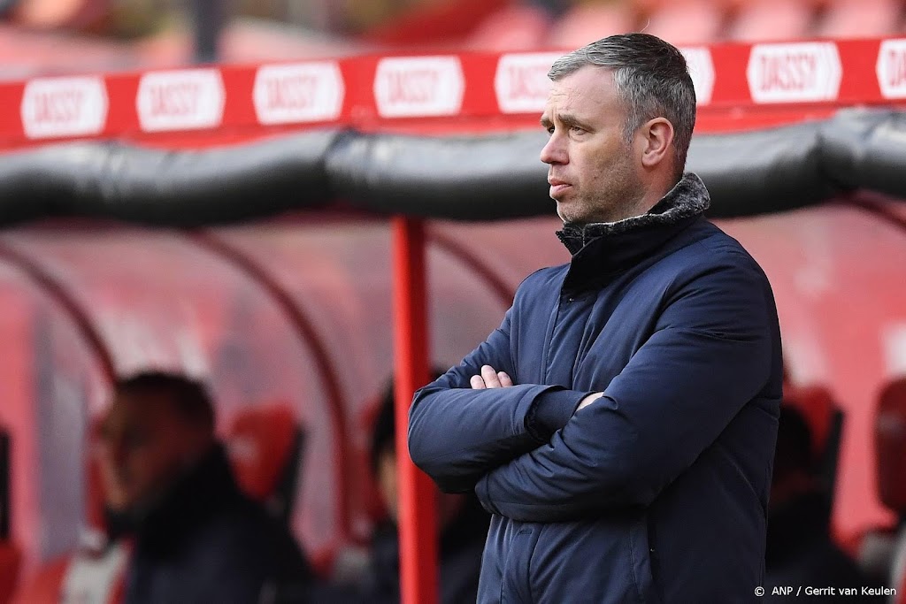 Trainer Hake weg bij FC Utrecht, Kruys maakt seizoen af