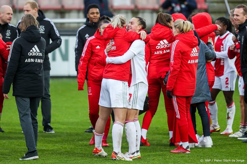 Finale bekertoernooi voetbalsters in Nijmegen