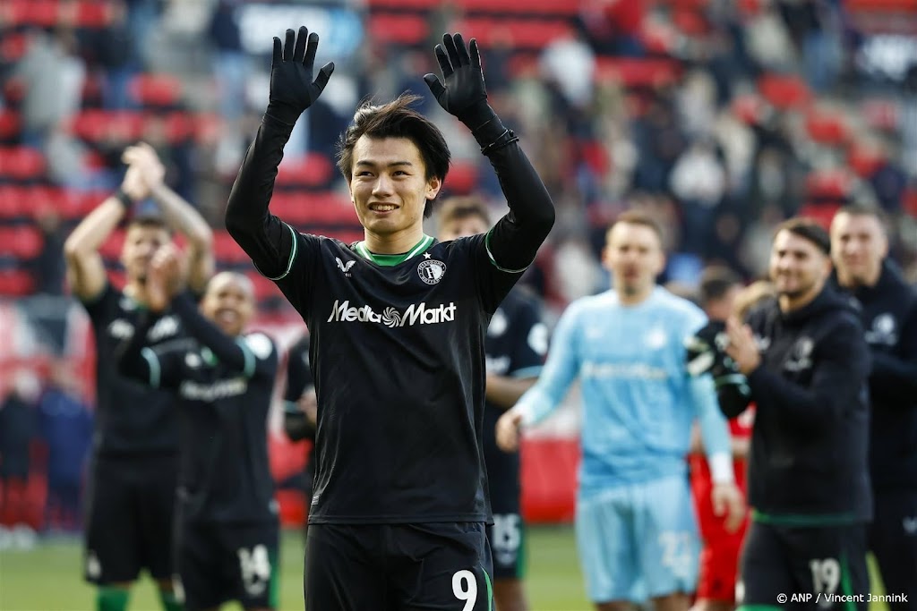 Feyenoord-aanvaller Ueda verlaat trainingskamp Japan om enkel