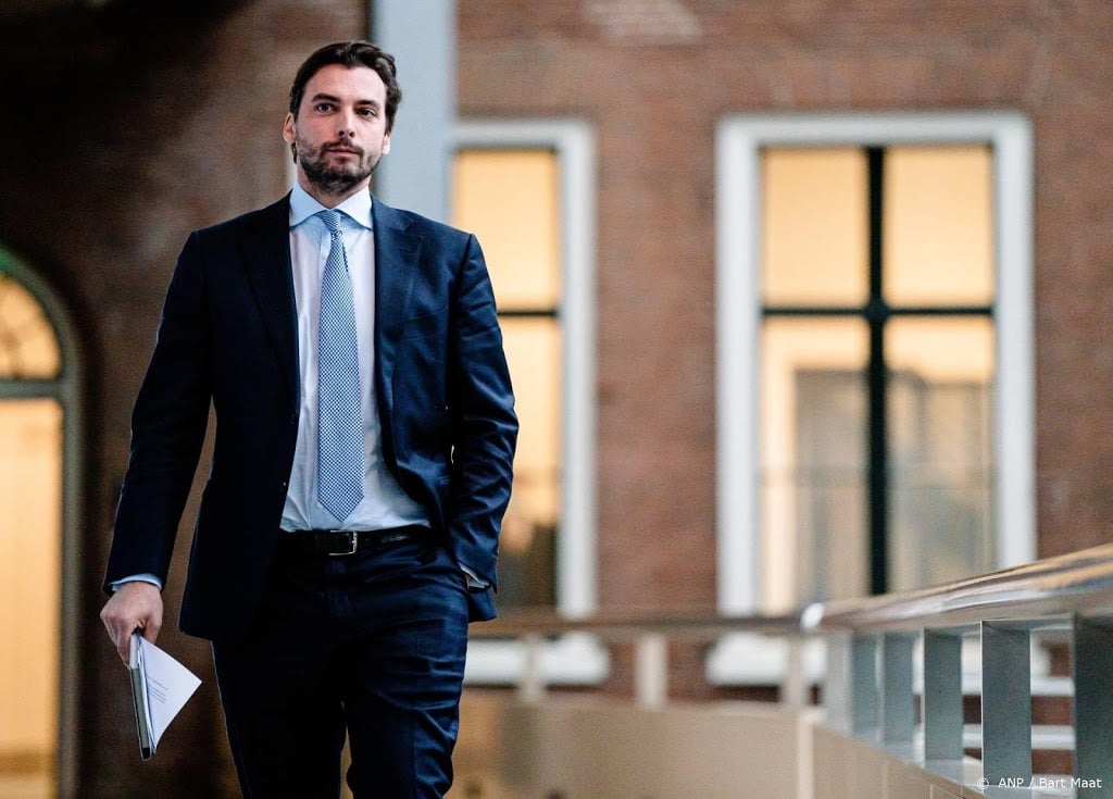 Baudet krijgt coronaboete voor optreden in Urk