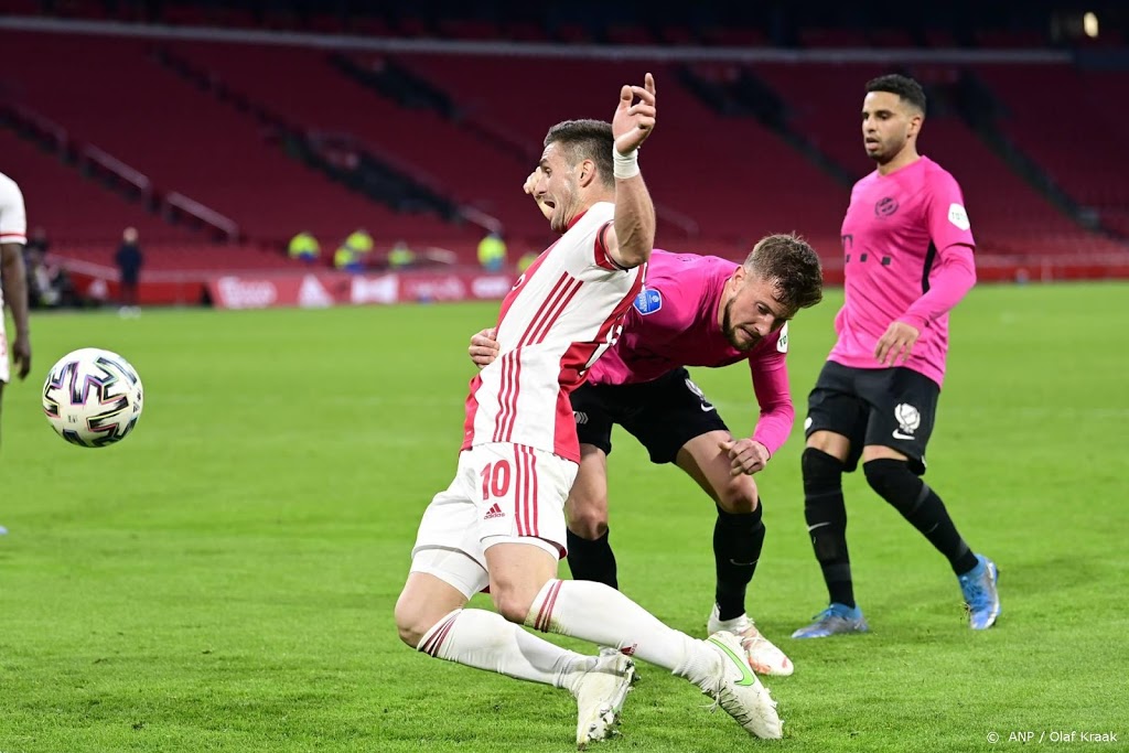 Ajax heeft niet in eigen hand of het zondag al kampioen wordt