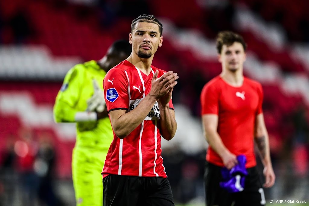 PSV laatste vijf wedstrijden zonder verdediger Obispo