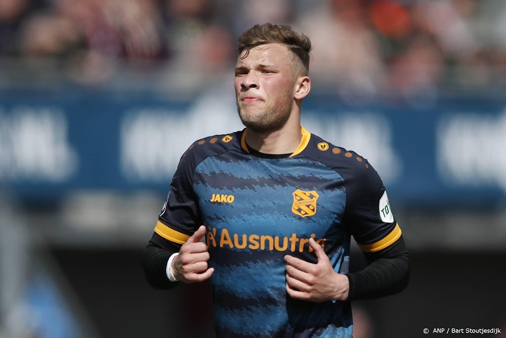 Bologna moet NAC Breda vergoeding betalen voor Van Hooijdonk