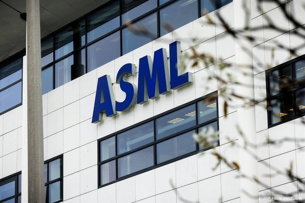 ASML wil zich in regio Eindhoven voorbereiden op groei chipsector