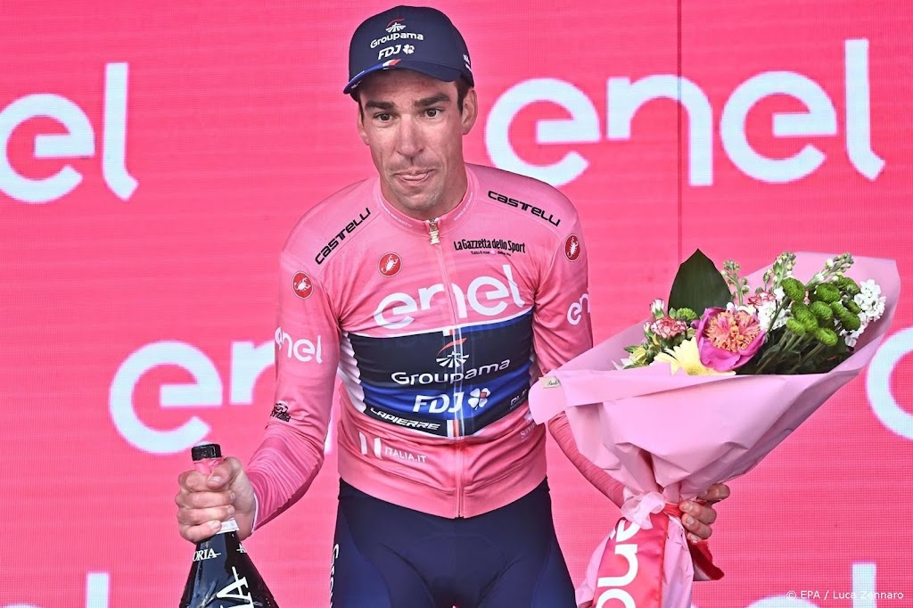 Leider Armirail blijft in Giro in dienst rijden van Pinot