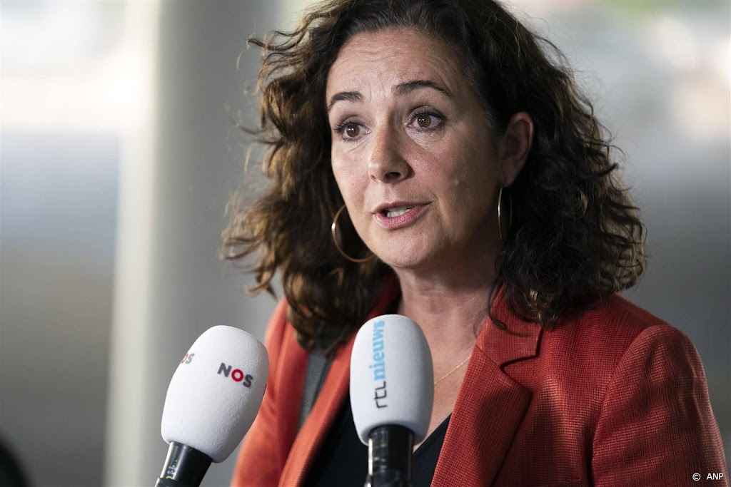 Halsema wil vergunning voor kopen vastgoed tegen criminele kopers