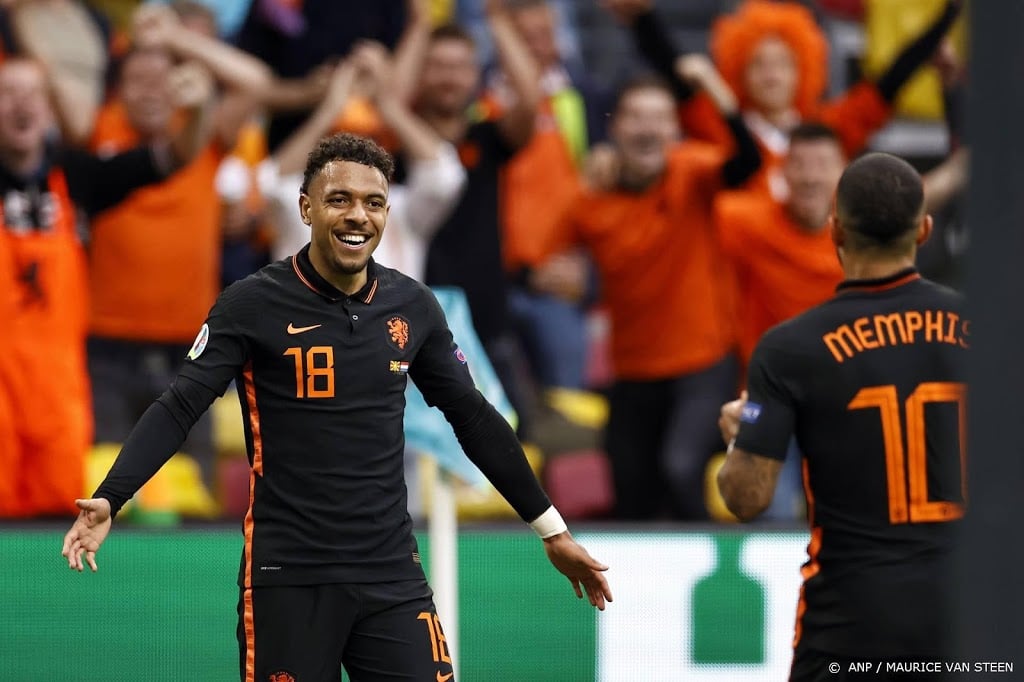Kranten lovend over tandem Malen - Depay