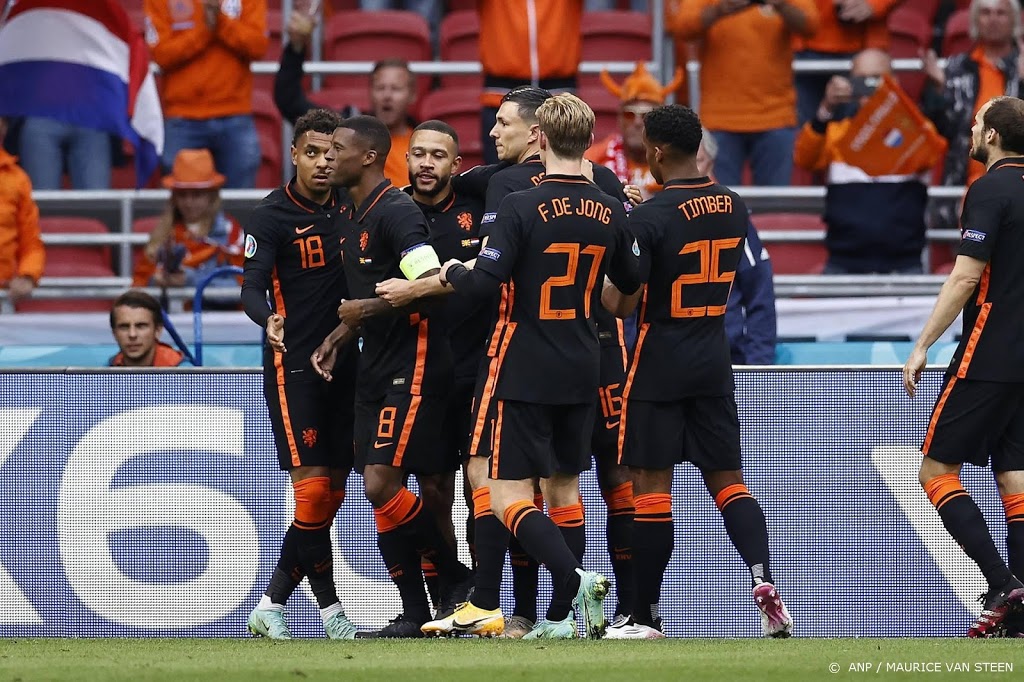 Buitenlandse media zien Oranje groeien in toernooi