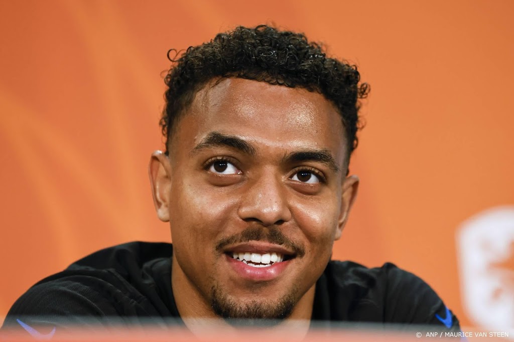 Oranje-international Malen blijft nuchter na vele complimenten