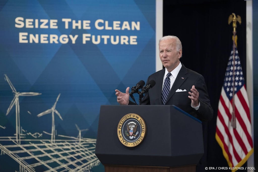 Biden wil federale belasting op benzine tijdelijk opheffen