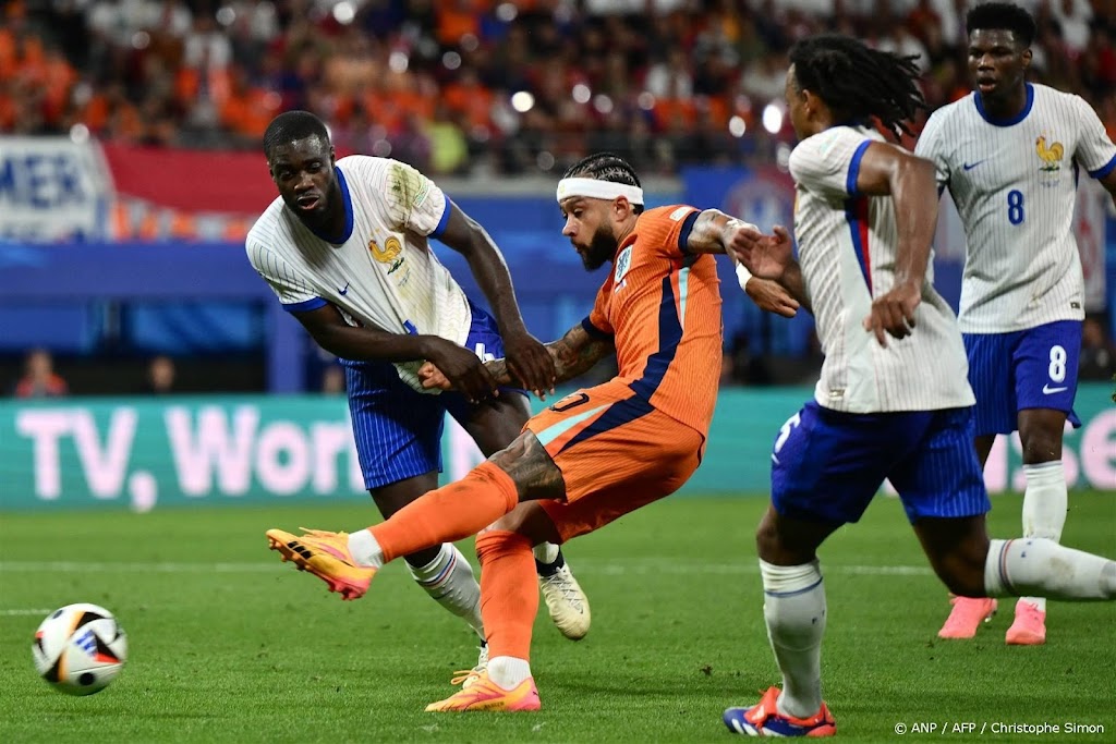 Oranje-spits Depay wil op EK gauw 'betere bijdrage' leveren