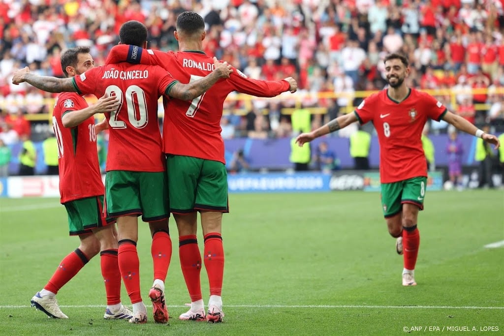 Portugal naar achtste finales na simpele zege op Turkije