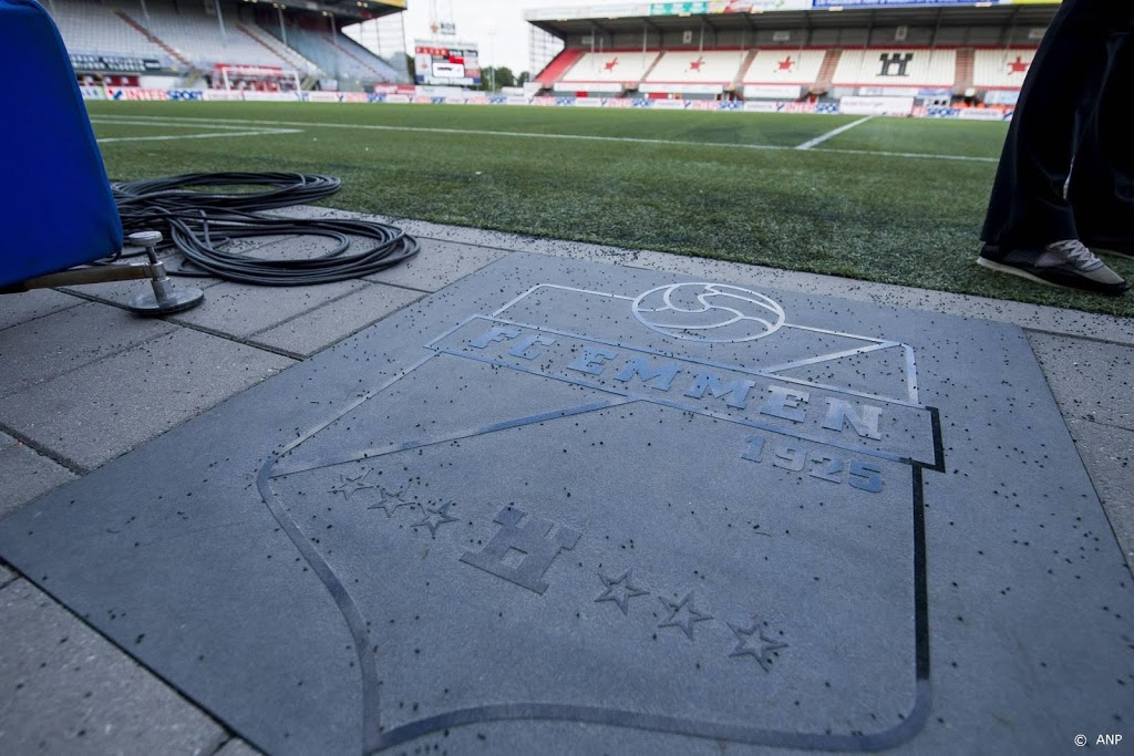 FC Emmen neemt jonge middenvelder over van PSG