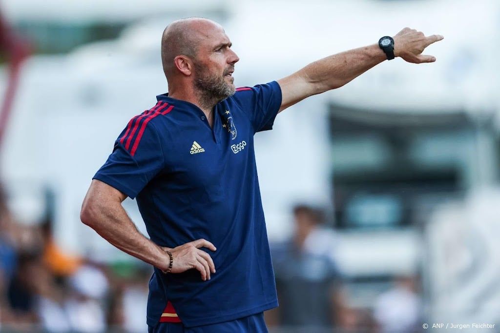 Trainer Schreuder ziet geen basisspelers meer bij Ajax vertrekken