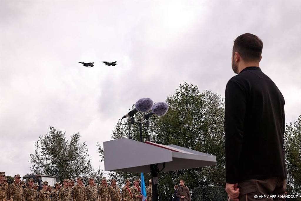 Oekraïne bombardeert commandopost Koersk met bom uit VS