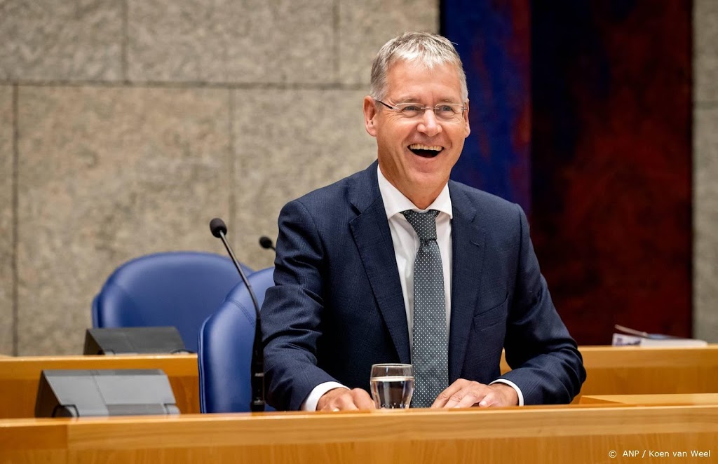Slob vindt geen geld voor lerarenbeurs
