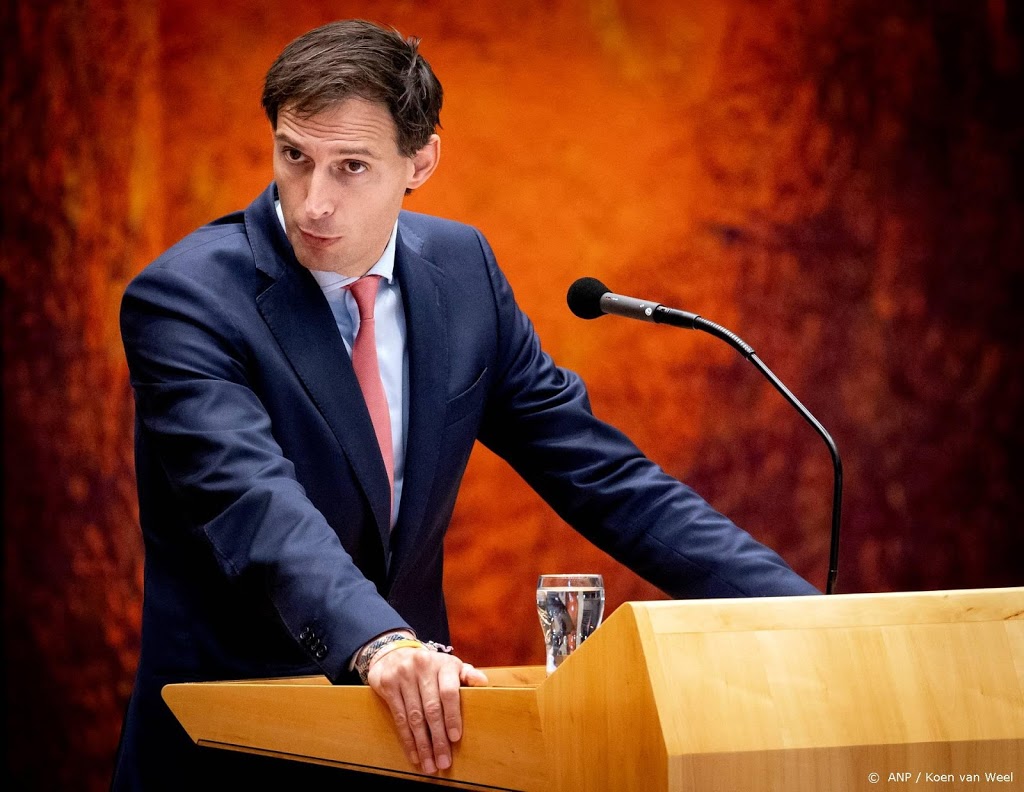 Hoekstra doet navraag in Polen over witwaszaak ING
