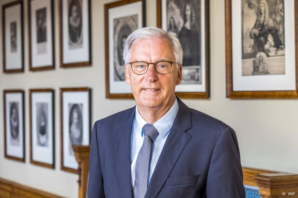 Ministers Kamp en Knapen vrijdag aan de slag