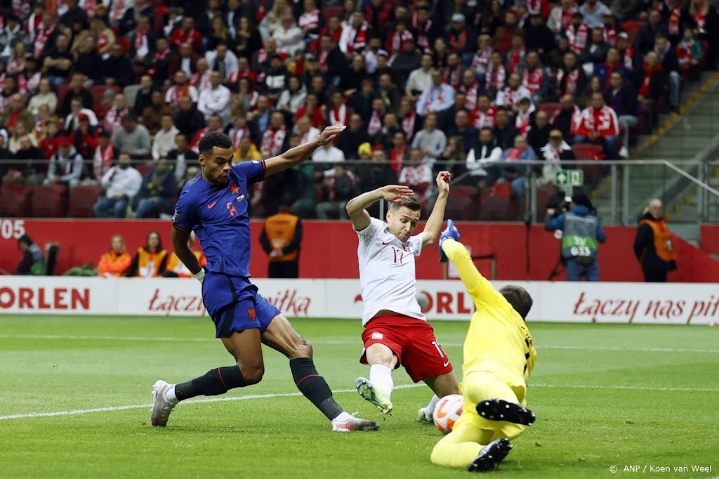 Oranje verslaat Polen (0-2) en doet vertrouwen op richting WK