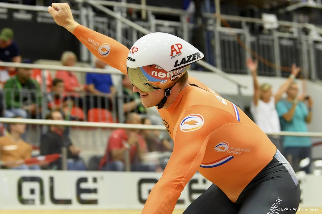 Baanrenner Hoogland met overmacht naar wereldtitel km tijdrit