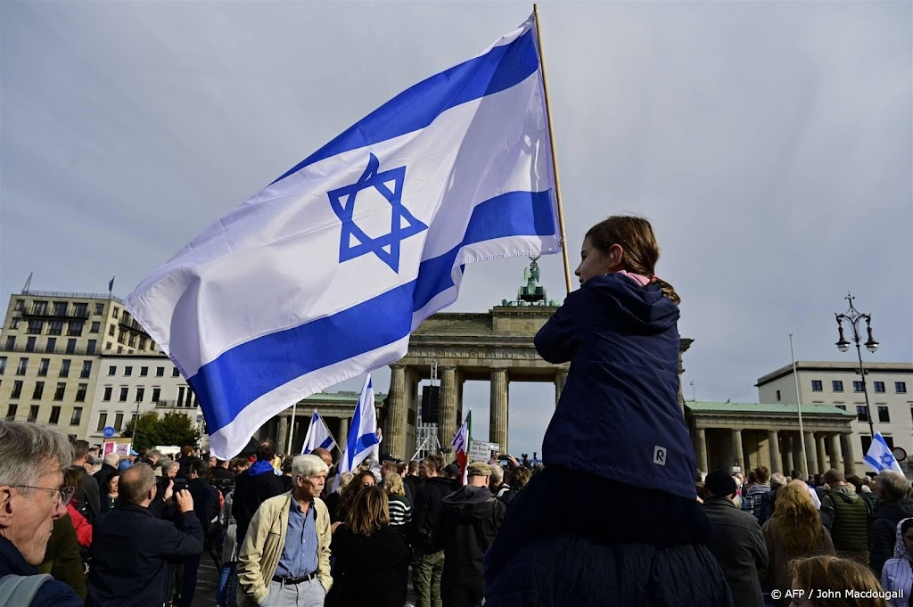 Duizenden betuigen solidariteit met Israël in Berlijn