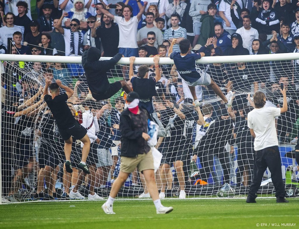 Lange stadionverboden voor Australische voetbalfans na rellen