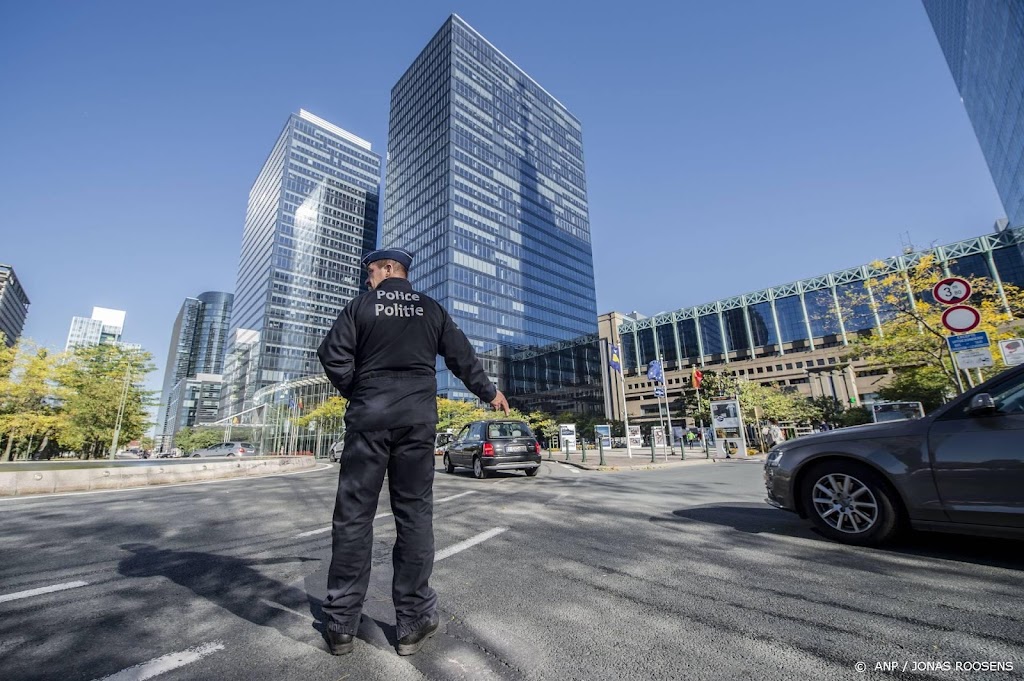 Politie Brussel houdt zeker zeventig mensen aan bij coronaprotest