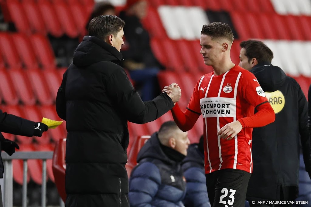 PSV wil langer door met trainer Schmidt