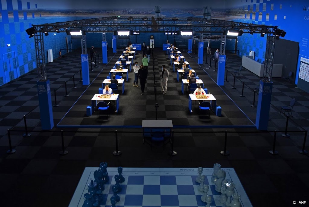 Schaker Doebov terug in Tata Steel Chess na weigeren mondkapje