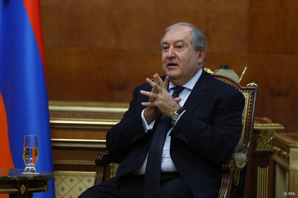 President Armenië kondigt vertrek aan