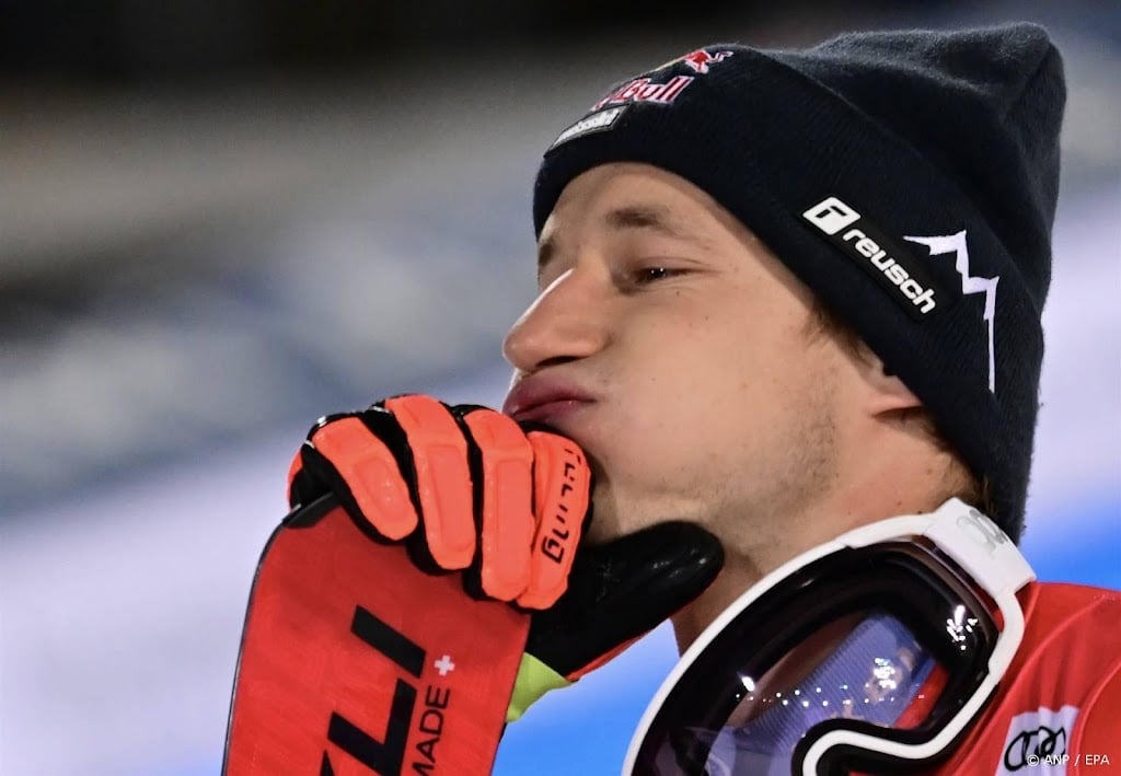 Skiër Odermatt wint op knappe wijze reuzenslalom in Schladming