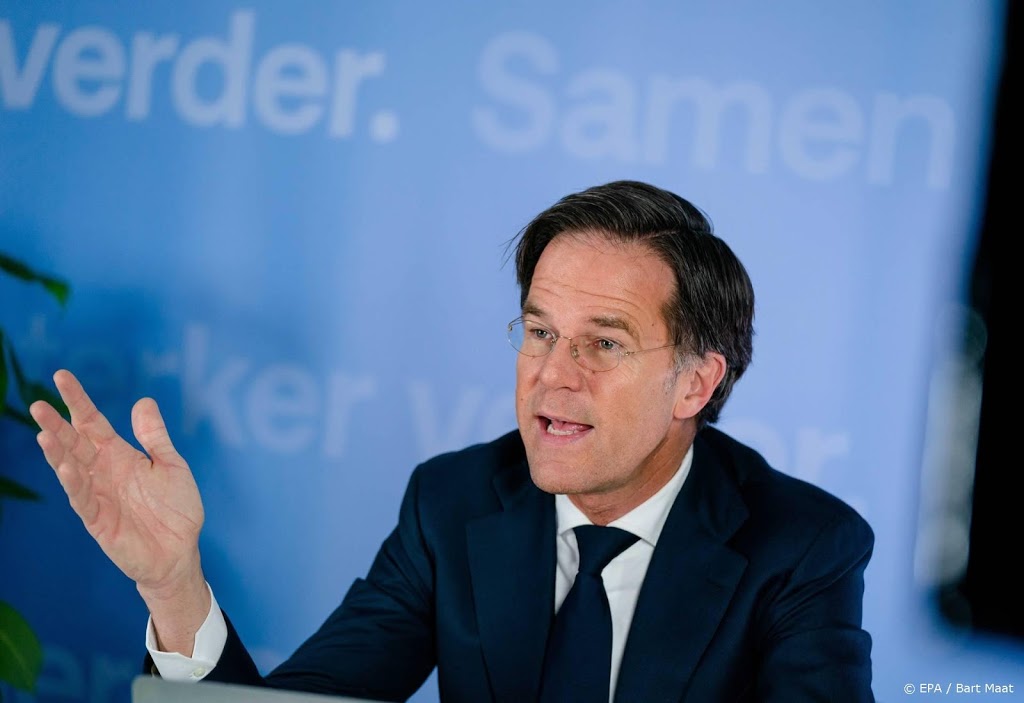 'Rutte laat kappersafspraken jaar vooruit inplannen'