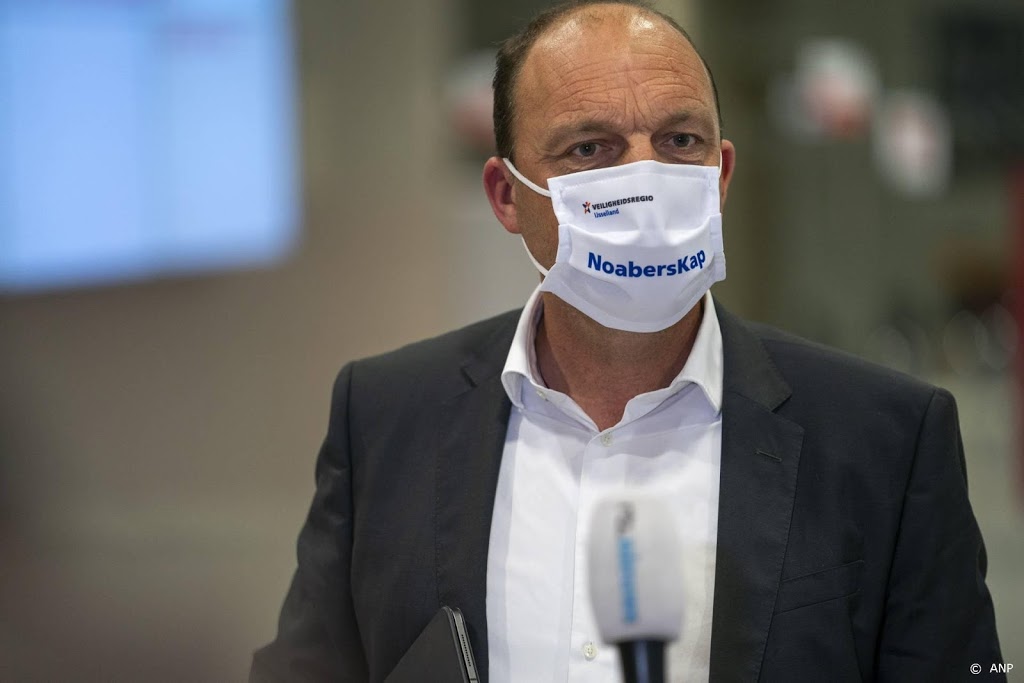 Burgemeester Snijders van Zwolle positief getest op corona