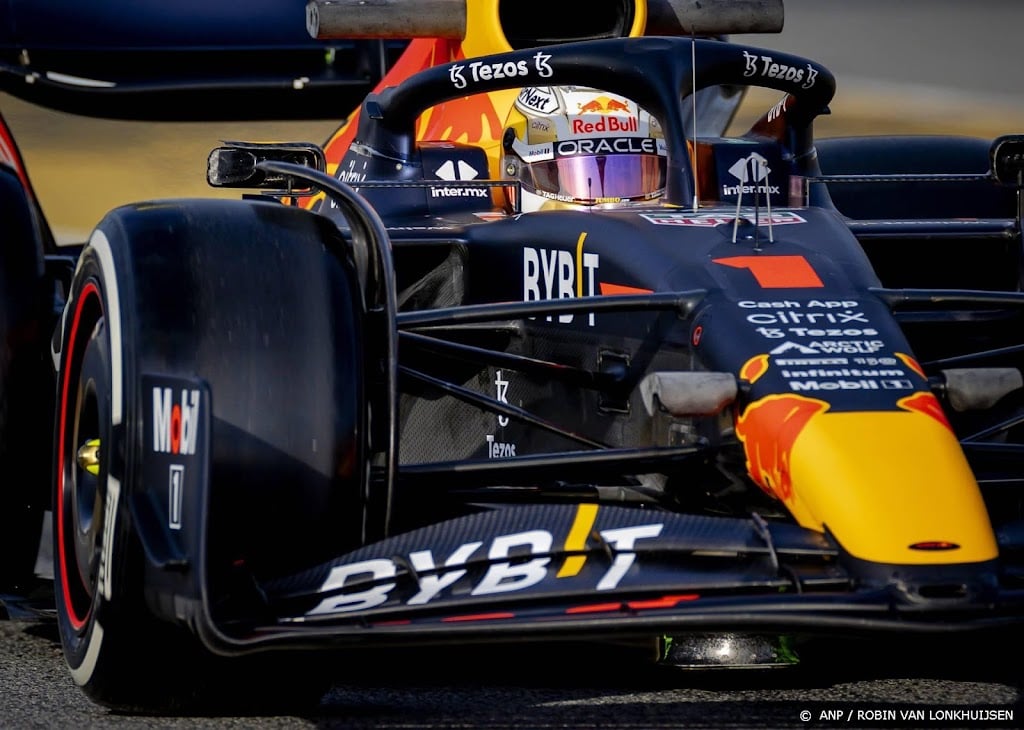 Verstappen rijdt op eerste testdag F1 meeste ronden