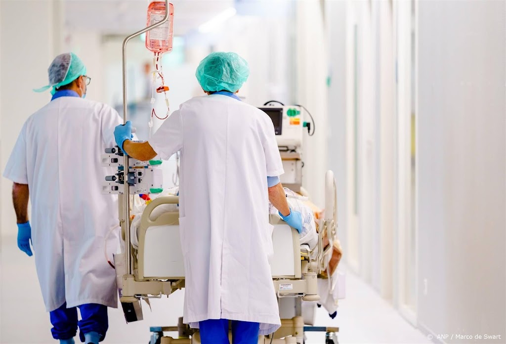 Aantal coronapatiënten in ziekenhuizen stijgt naar bijna 600