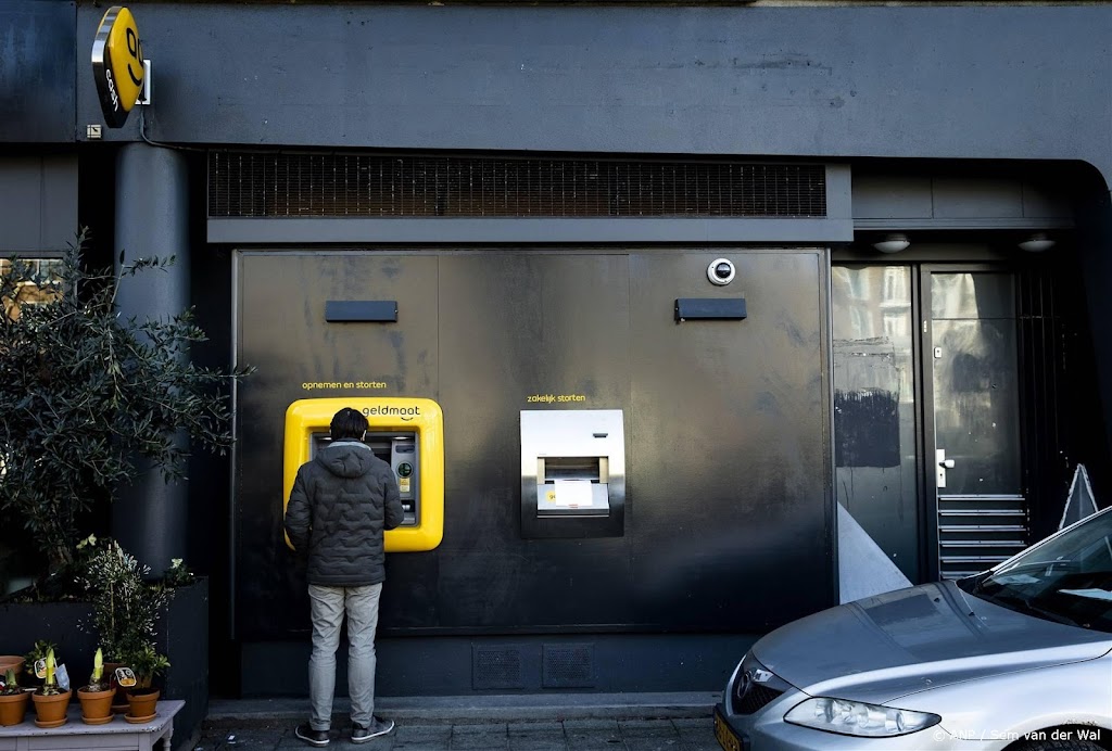 Financiën kan niet optreden tegen vele storingen geldautomaten