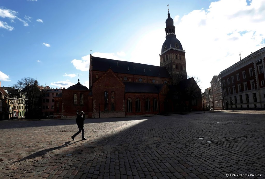 Grootste deel regering Letland in thuisisolatie