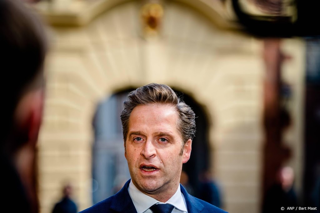 De Jonge: vooruitzicht op korte termijn zorgelijk en onzeker