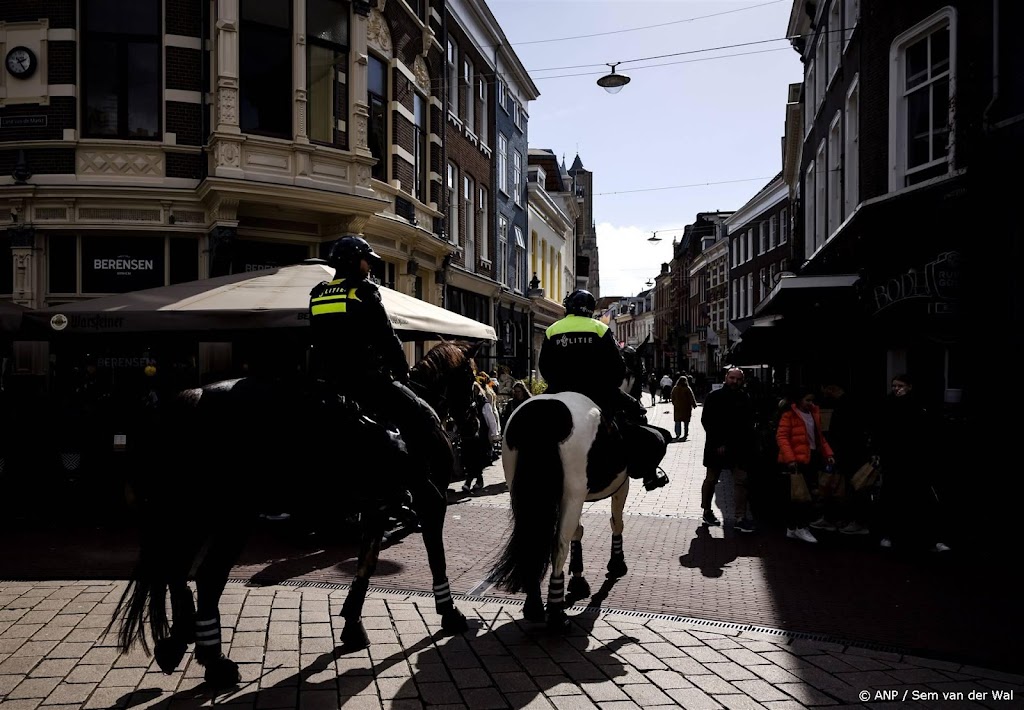 Nadrukkelijk aanwezige politie voorkomt onrust in centrum Arnhem