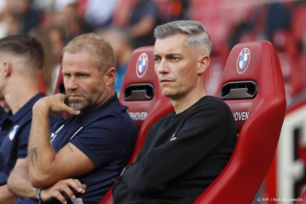 FC Eindhoven neemt na dit seizoen afscheid van trainer Weijs
