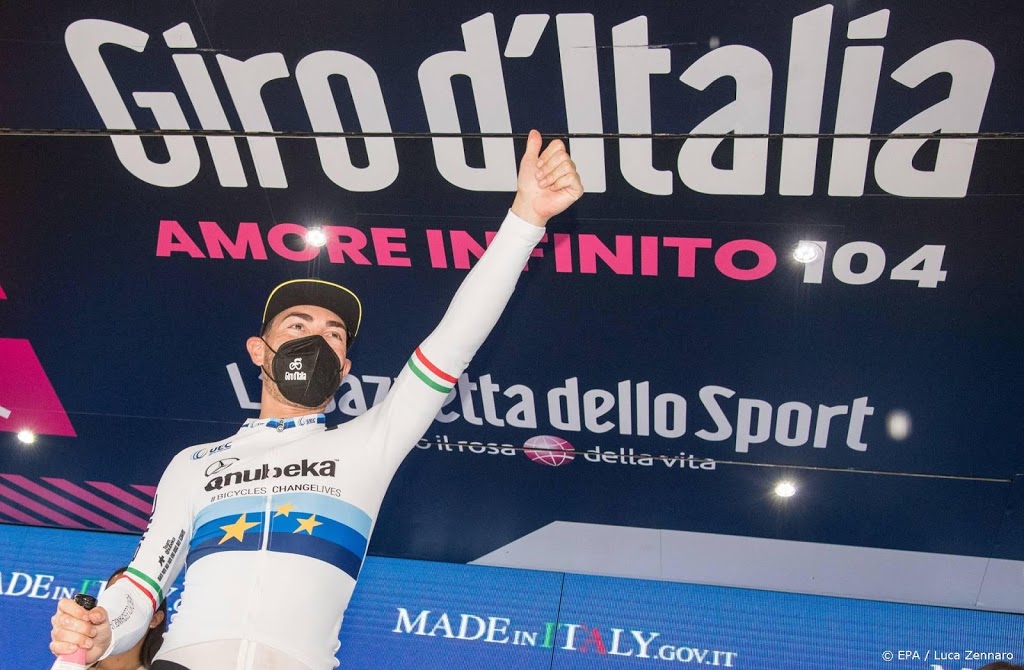 Nizzolo verlaat na eerste ritzege Giro d'Italia
