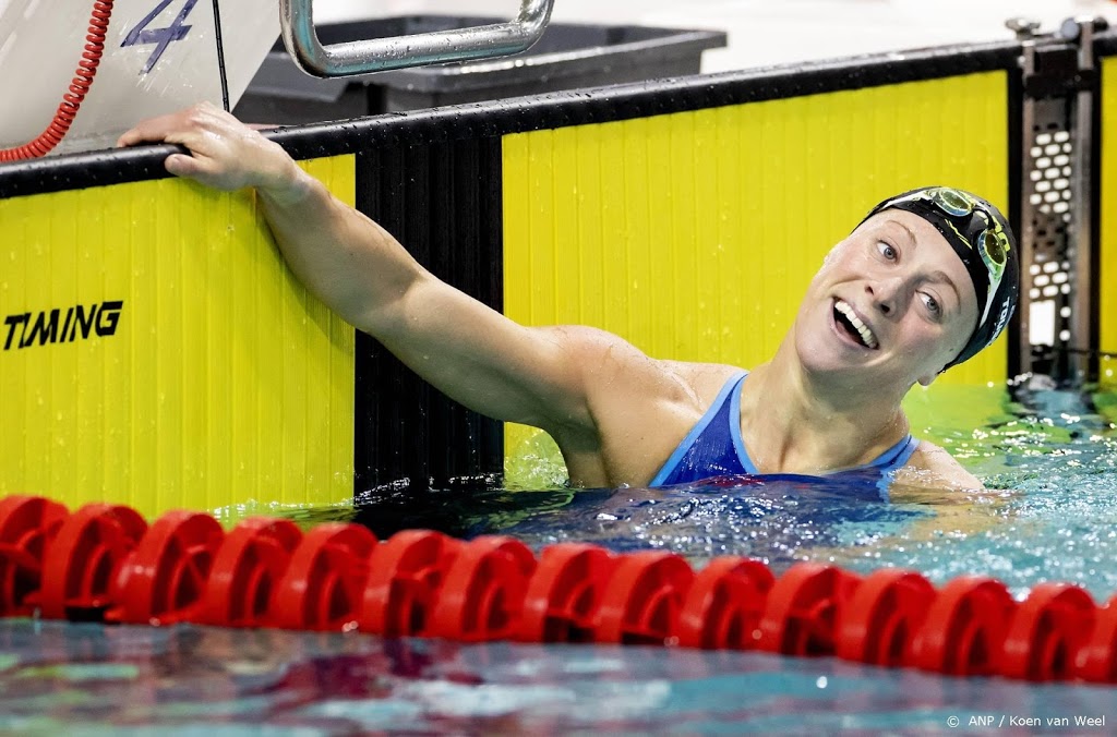 Estafettezwemsters als snelste naar EK-finale 4x100 wissel