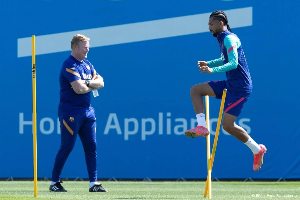 Koeman neemt afscheid van spelers FC Barcelona