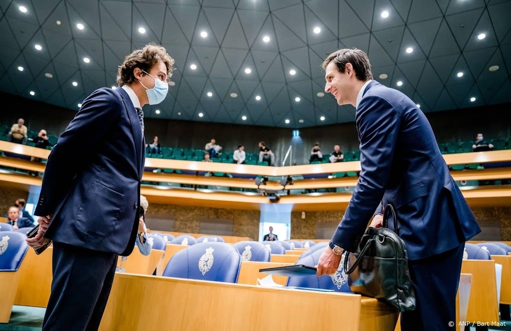Hoekstra: linkse partijen samen in 'betonnen zwemvest'