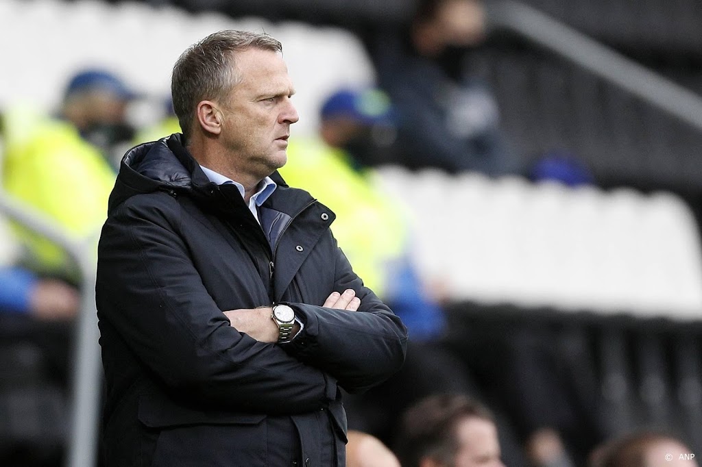 Van den Brom voorkomt met Racing Genk in blessuretijd nederlaag