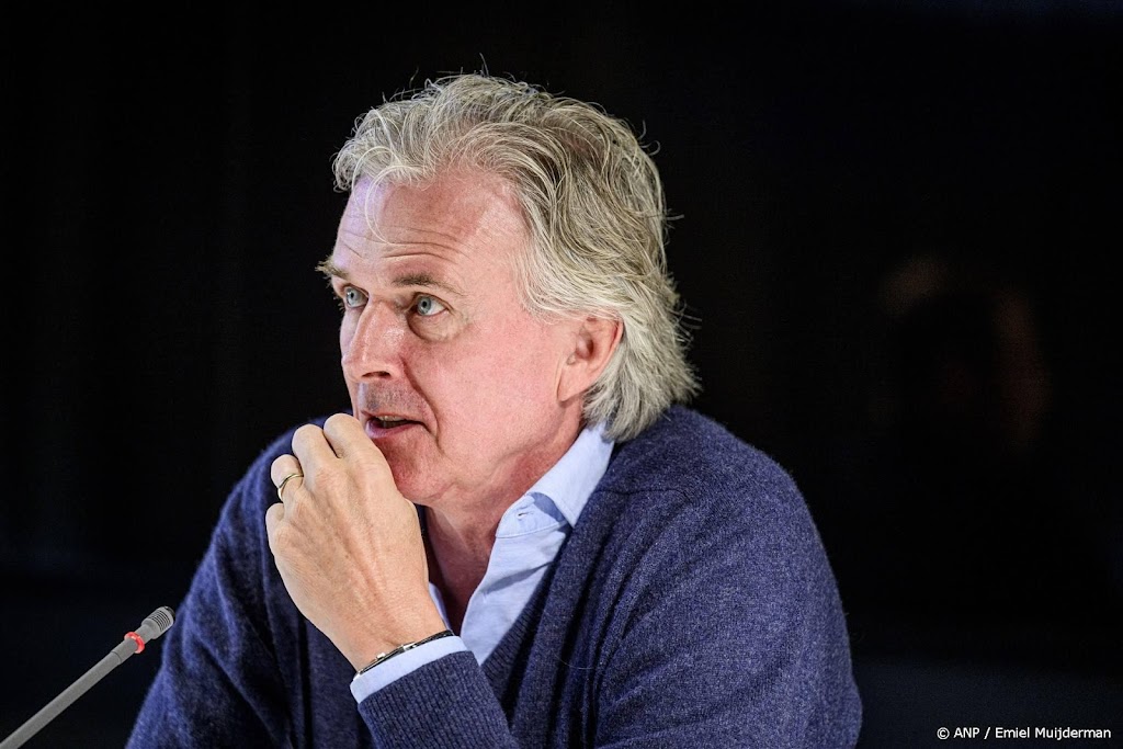 Vitesse komt 6 miljoen euro tekort voor sluitende begroting