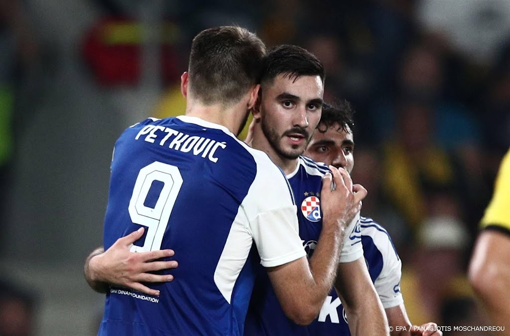 Niet speelgerechtigde Sutalo met Ajax mee naar Bulgarije
