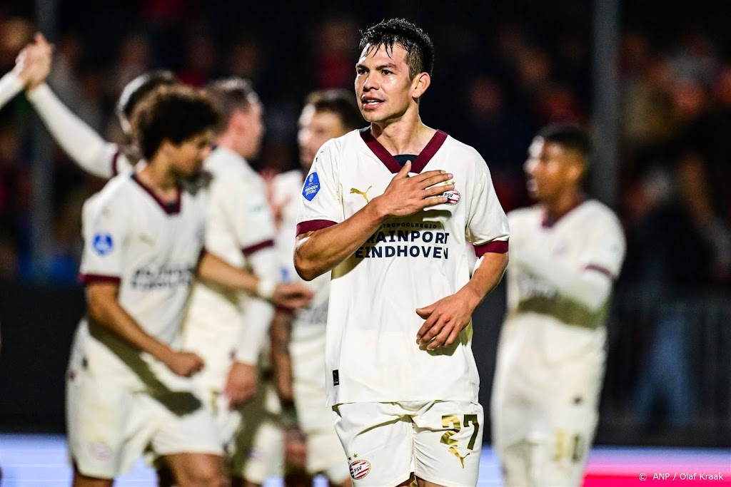 Koploper PSV wint vrij eenvoudig bij Almere City