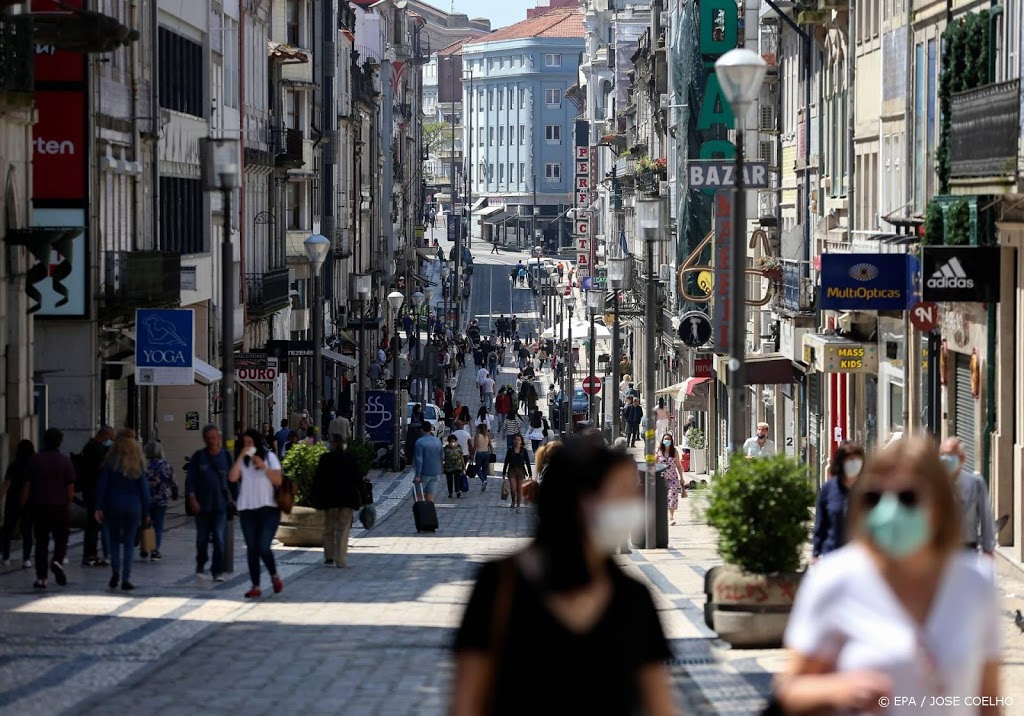 Portugal verplicht mondkapjes overal op drukke plekken