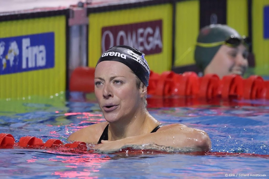 Zwemster Toussaint ook in wereldbeker Doha snelste op 200 rugslag
